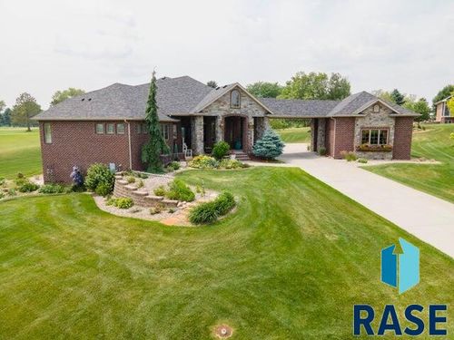46885 Country Club Ln, Brookings, SD, 57006-7003 | Card Image