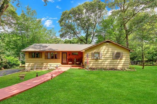 15 Mary Pitkin Path, Shoreham, NY, 11786-1141 | Card Image