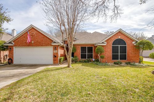 2410 Green Willow Ct, Arlington, TX, 76001-5470 | Card Image