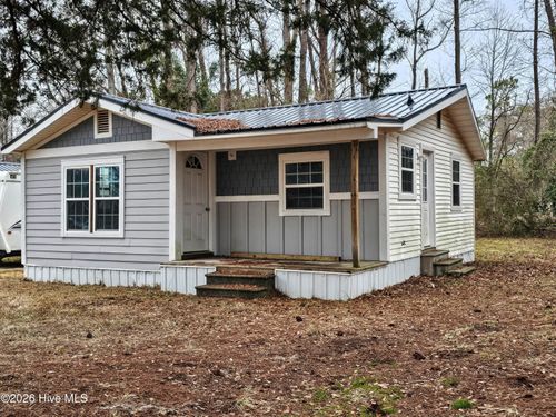 410 Devane St, Wallace, NC, 28466-1630 | Card Image