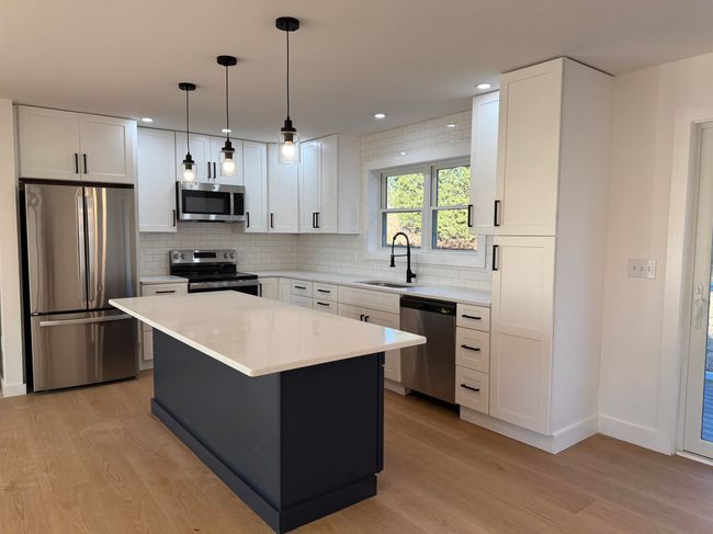 24 Victor Pl, House other with 4 bedrooms, 3 bathrooms and null parking in Rutland VT | Image 6