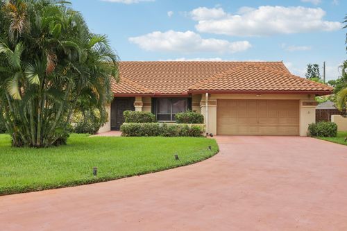 9362 Laurel Green Dr, Boynton Beach, FL, 33437-3318 | Card Image