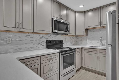 apt-12-930 N 14th Ct, Hollywood, FL, 33020-3761 | Card Image