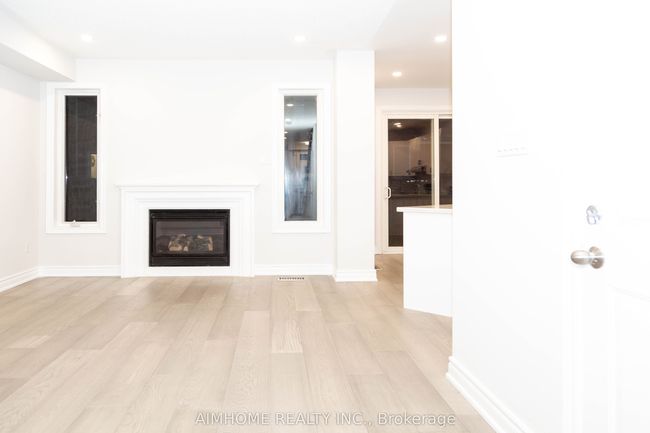 51 Brower Ave, House attached with 4 bedrooms, 4 bathrooms and 2 parking in Richmond Hill ON | Image 6