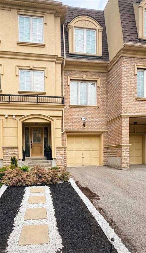 108-1250 St Martins Dr, Pickering, ON, L1W0A2 | Card Image