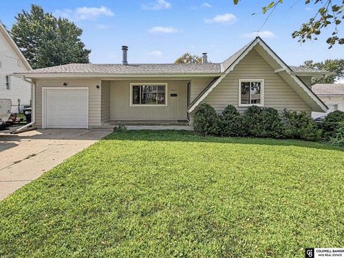 7839 Grover St, Omaha, NE, 68124-3327 | Card Image