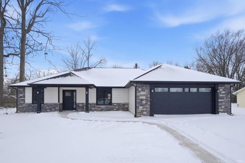 1316 S Lee St, Garrett, IN, 46738-2041 | Card Image