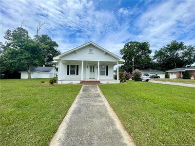 Front entry | Image 1