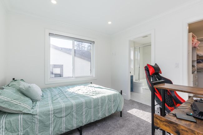 33990 Parr Ave, House other with 6 bedrooms, 4 bathrooms and null parking in Mission BC | Image 22