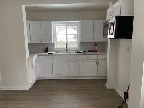 1006 Hays Park Ave, Kalamazoo, MI, 49001-3824 | Card Image