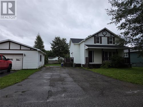 18 Crescent Street, House with 3 bedrooms, 2 bathrooms and null parking in Stephenville NL | Card Image