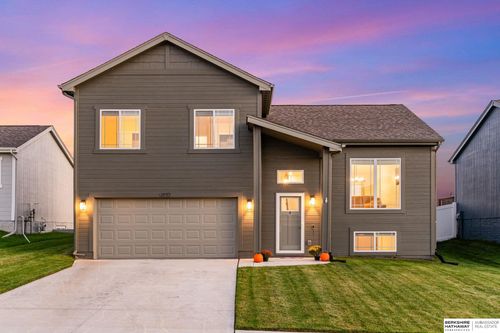 10913 Craig St, Omaha, NE, 68142-1191 | Card Image