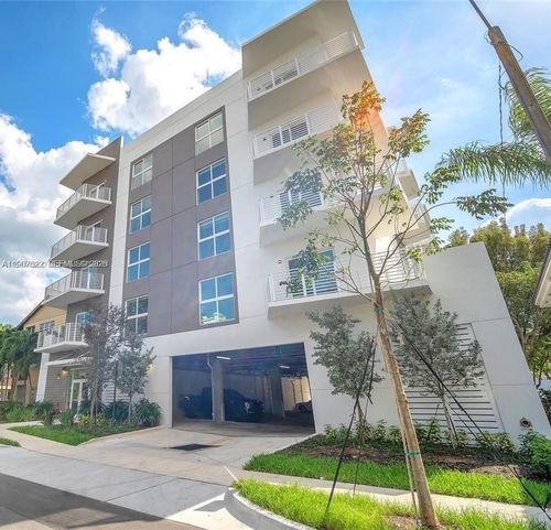 202-1938 Jackson St, Hollywood, FL, 33020-7831 | Card Image
