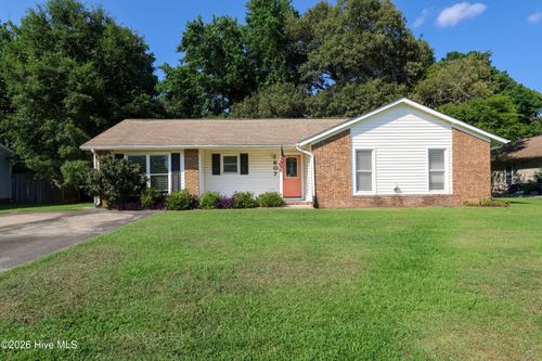 807 Deblea Ct, Jacksonville, NC, 28546-5922 | Card Image