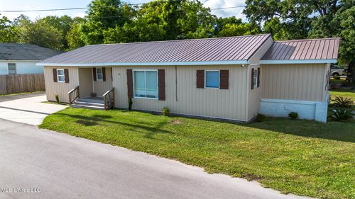 1413 31st Ave, Gulfport, MS, 39501-2747 | Card Image