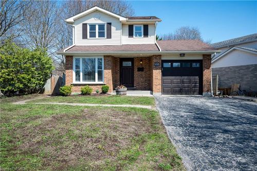 122 Foxhunt Rd, Waterloo, ON, N2K3N1 | Card Image
