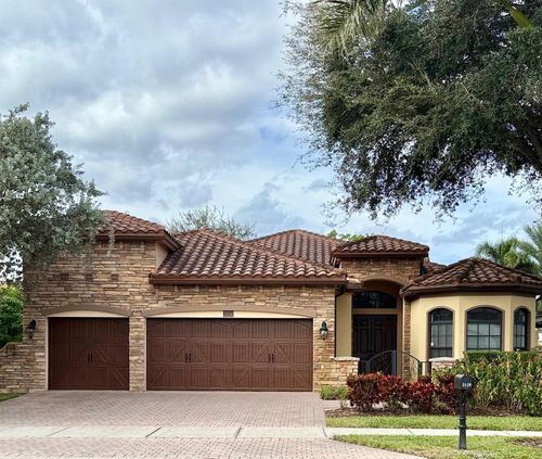 3530 Nw 87th Ave, Hollywood, FL, 33024-8733 | Card Image