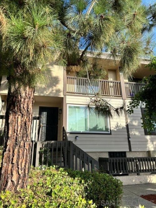 1174 Locust St, San Diego, CA, 92106-2600 | Card Image