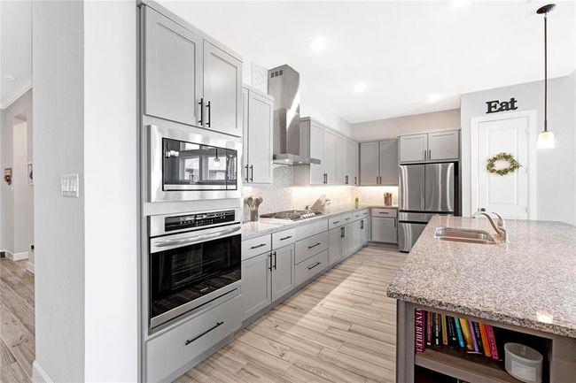 Upgraded hardware on all house cabinets and drawers | Image 18