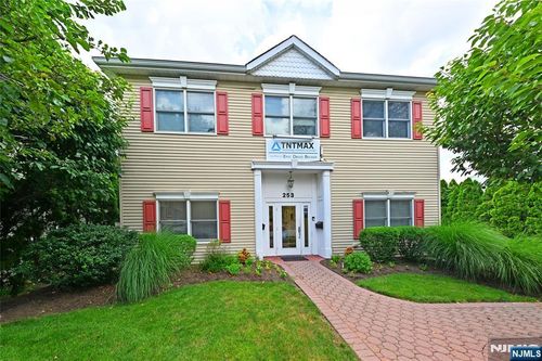 253 Madison Ave, Wyckoff, NJ, 07481-1947 | Card Image