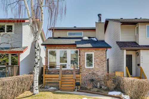 4016 46 Street Sw, Home with 3 bedrooms, 1 bathrooms and 2 parking in Calgary AB | Card Image