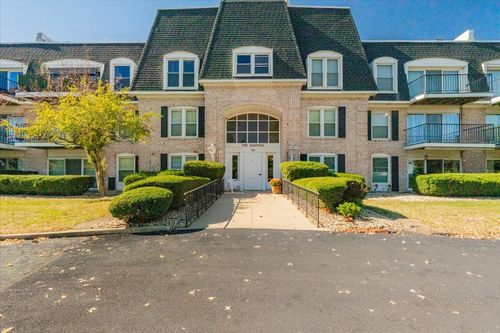 apt-211-111 Rust Rd, Bloomington, IL, 61701-4331 | Card Image