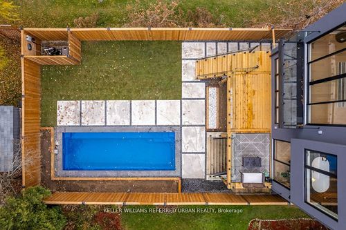 33 12th St, Etobicoke, ON, M8V3G8 | Card Image