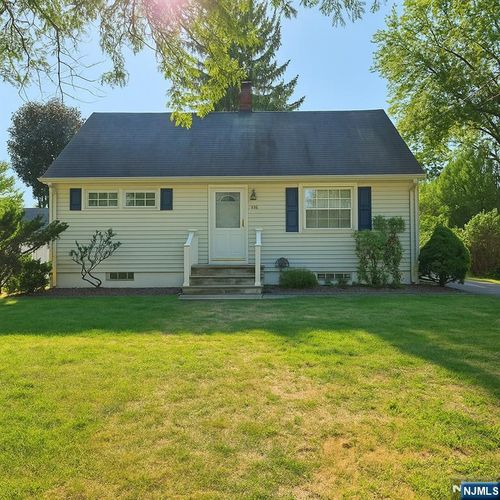 456 Dorchester Rd, Ridgewood, NJ, 07450-5508 | Card Image