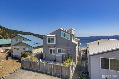 950 Beckett Point Rd, Port Townsend, WA, 98368-9029 | Card Image