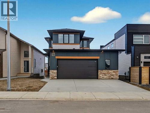 3125 44 St S, Lethbridge, AB, T1K8L1 | Card Image