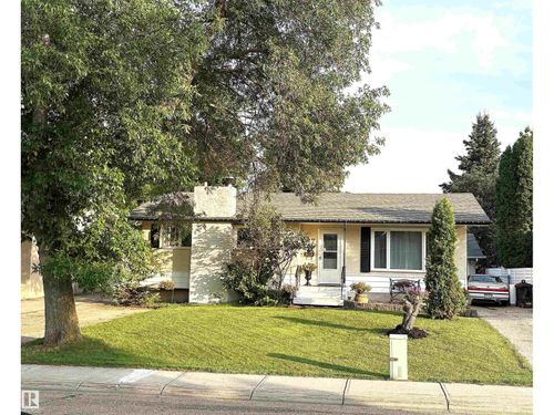 17 Starling Dr, Sherwood Park, AB, T8A0A6 | Card Image