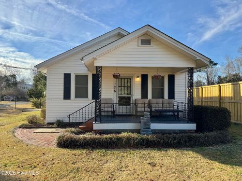 138 Victoria Dr, Wilmington, NC, 28401-8837 | Card Image