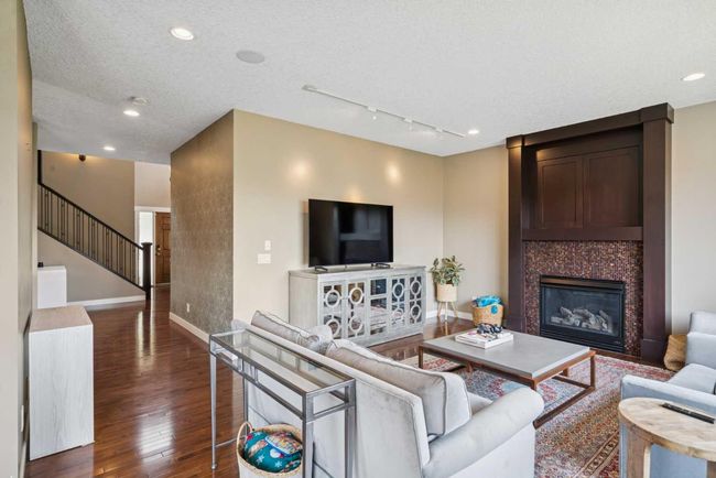 36 Panatella Pt Nw, House other with 4 bedrooms, 4 bathrooms and 4 parking in Calgary AB | Image 17