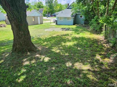 404 W Indiana Avenue, House other with 3 bedrooms, 1 bathrooms and null parking in Eaton IN | Image 2