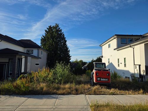 13947 60a Ave, Surrey, BC, V3X0H1 | Card Image