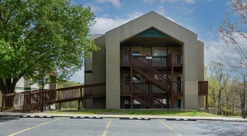 3-17 Gold Finch Dr, Branson, MO, 65616-7109 | Card Image