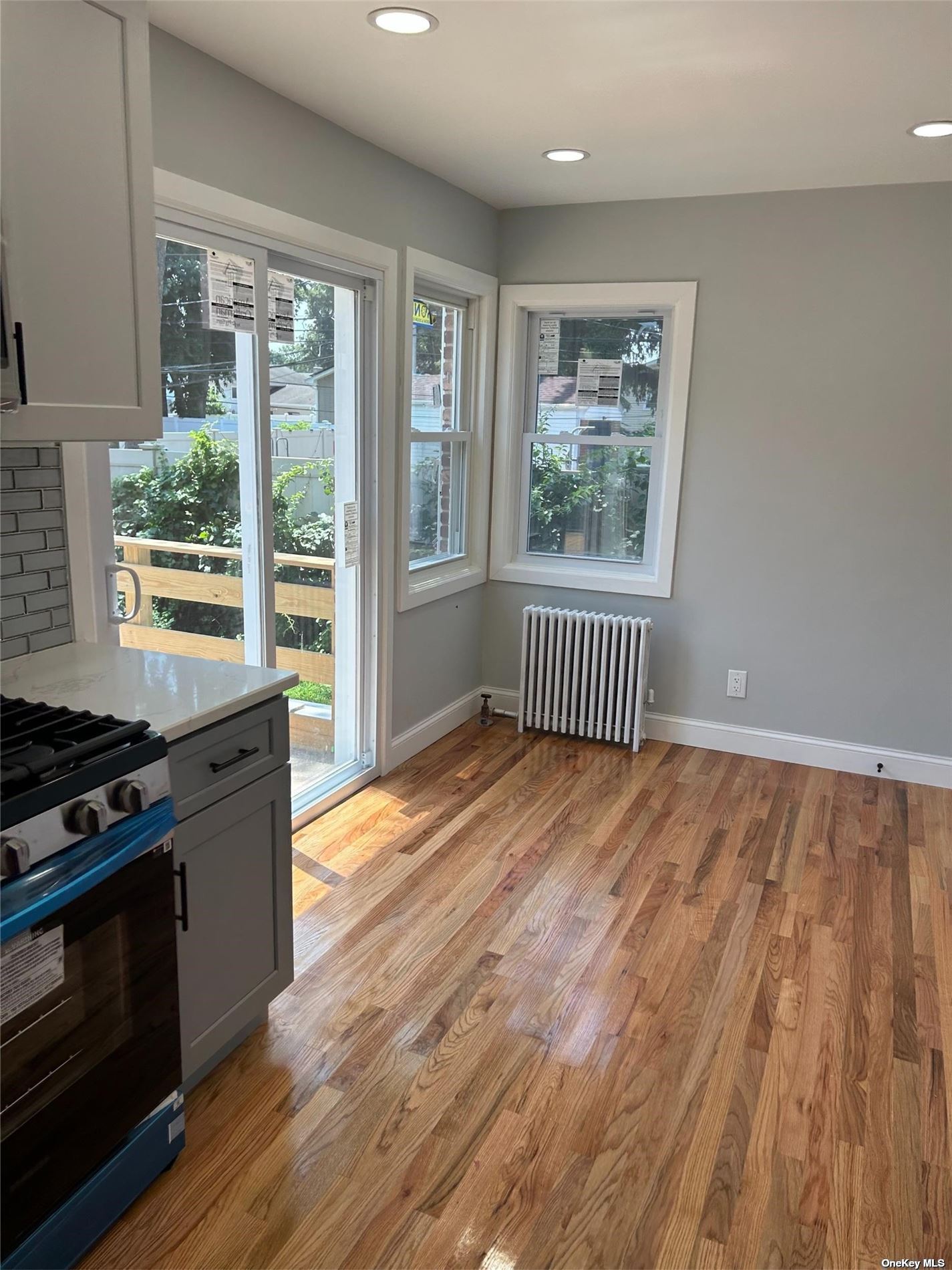 Terrace Pl, North Baldwin, NY 11510