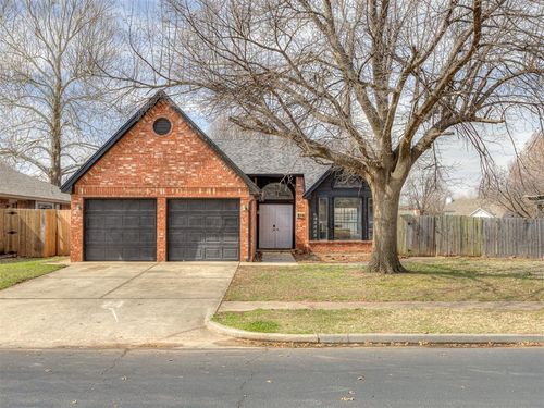 516 Winston Dr, Norman, OK, 73072-3817 | Card Image