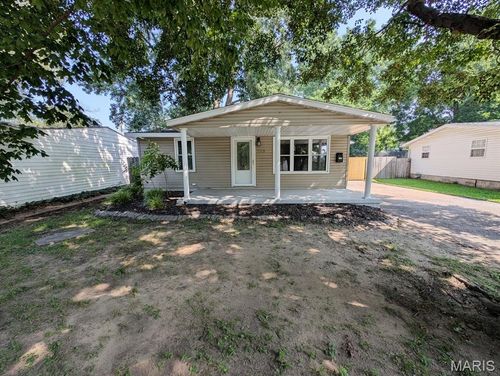 2313 Miracle Ave, Granite City, IL, 62040-2502 | Card Image