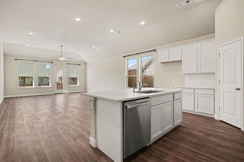 2806 Grand Lookout Ln, Arlington, TX, 76001-4600 | Card Image