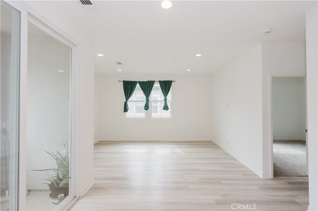 2811 Elderflower St, Townhouse with 3 bedrooms, 3 bathrooms and 2 parking in Spring Valley CA | Image 12