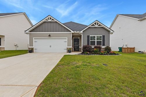 134 Farmers Way, Perry, GA, 31069-9833 | Card Image