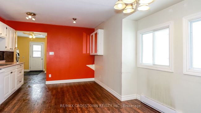 5005 Concession Rd 2 Sunnidale, House other with 3 bedrooms, 1 bathrooms and 6 parking in New Lowell ON | Image 4