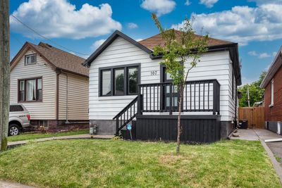 107 Ivon Ave, House other with 3 bedrooms, 2 bathrooms and null parking in Hamilton ON | Image 3