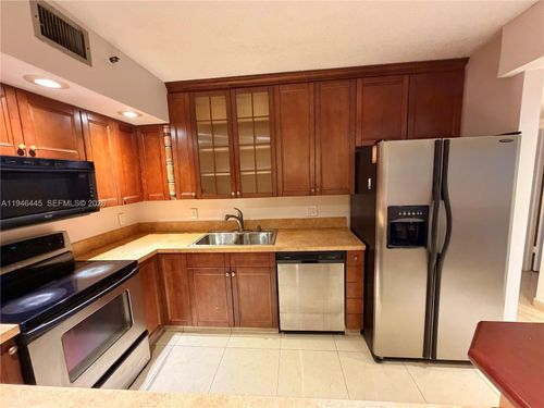 apt-704-919 Hillcrest Dr, Hollywood, FL, 33021-7854 | Card Image