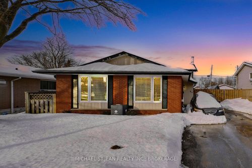 44 Clifton Downs Rd, Hamilton, ON, L9C2P2 | Card Image