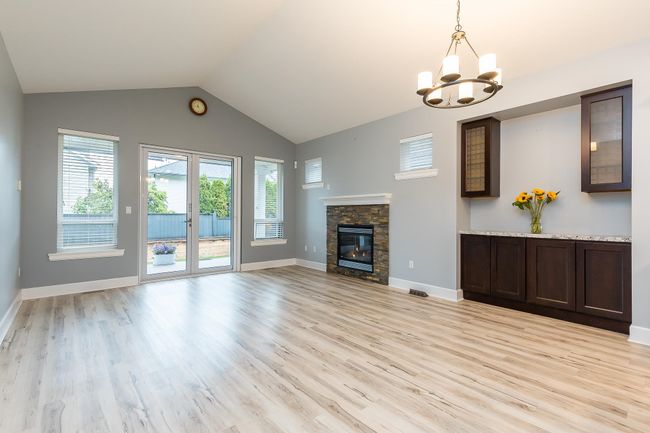 45807 Foxridge Crescent, House other with 2 bedrooms, 1 bathrooms and 2 parking in Chilliwack BC | Image 8