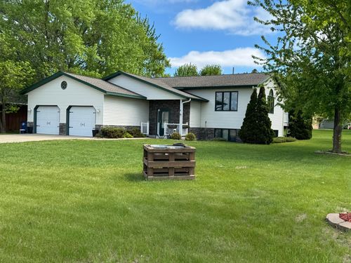 1420 4th St Sw, Wadena, MN, 56482-2120 | Card Image