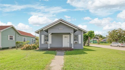 1131 W 2nd St, Freeport, TX, 77541-5227 | Card Image