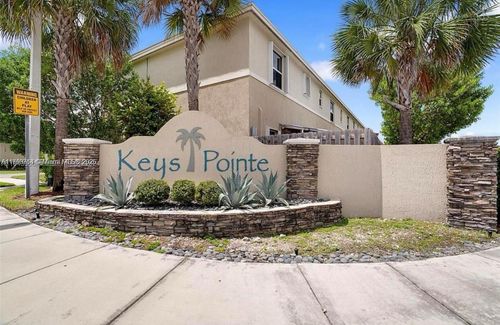 495 Ne 5th Ln, Florida City, FL, 33034-3281 | Card Image